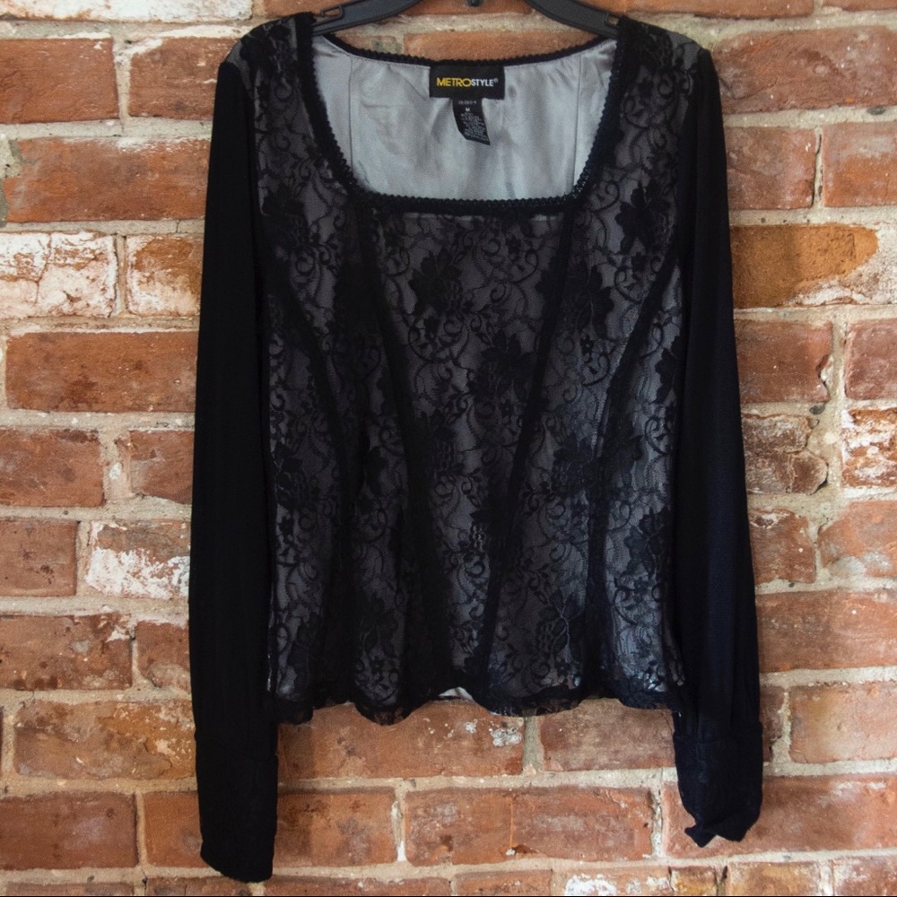 MetroStyle Vintage Blouse
